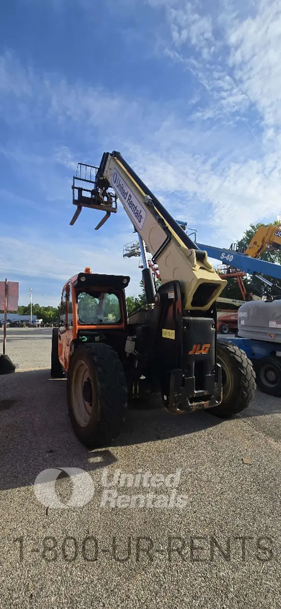 2017 JLG 742 Forklift