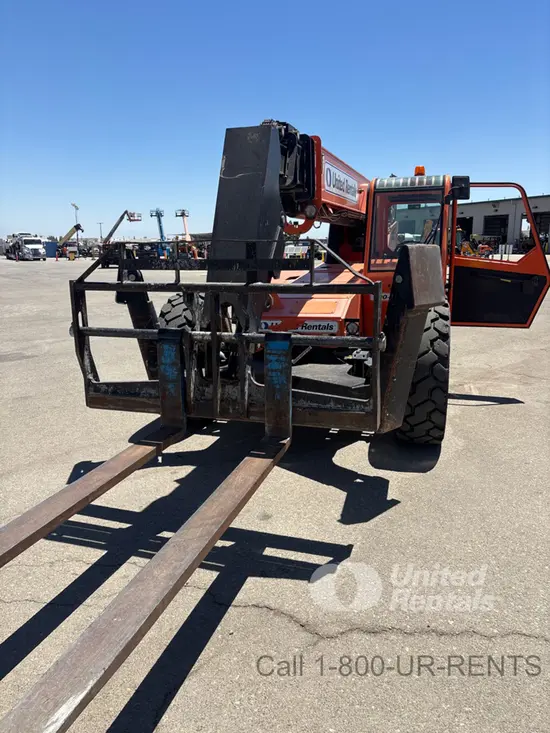 2020 SKYTRAK 10054 Forklift