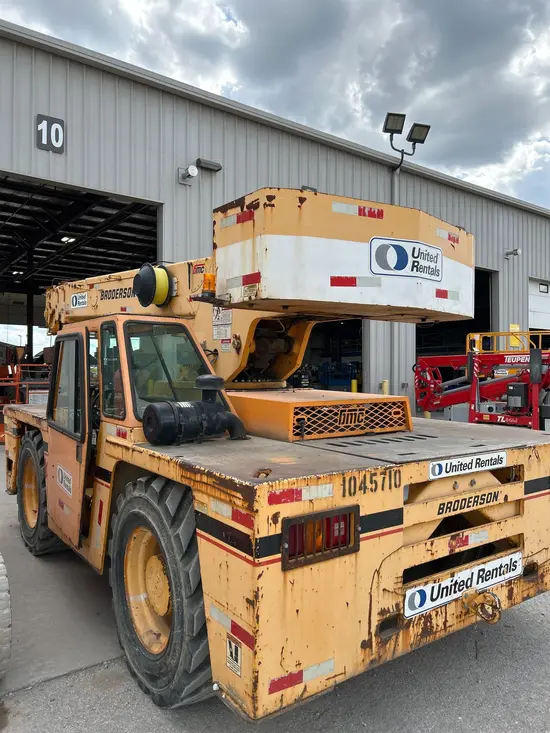 2008 Broderson IC-200-3F