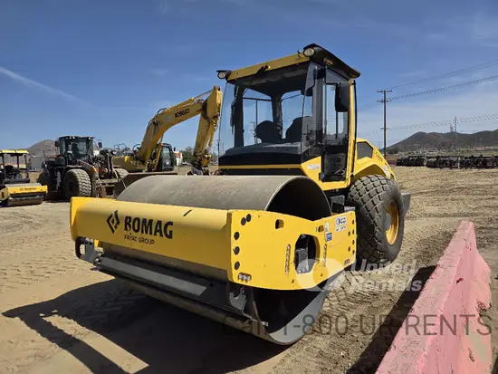 2021 BOMAG BW211D-5 Single Drum Roller