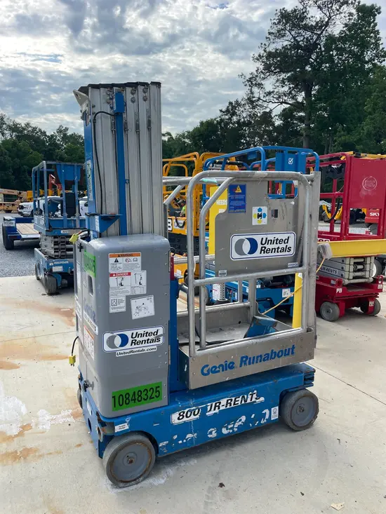 2018 Genie GR-20 Self-Propelled One-Person Lift