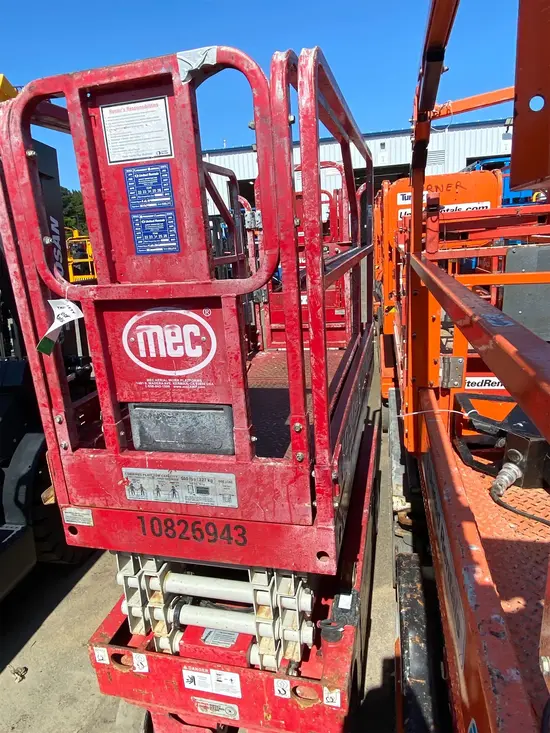 2018 MEC 1930SE Scissor Lift