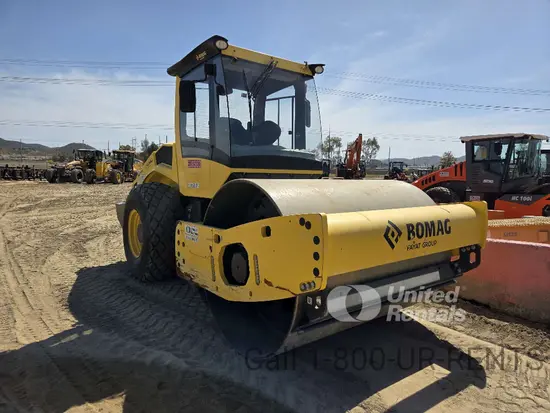 2021 BOMAG BW211D-5 Single Drum Roller