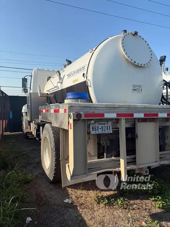 2019 HINO 268DCD4X2