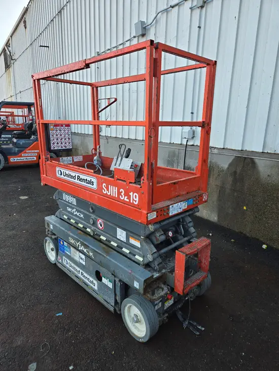 2018 Skyjack SJIII3219 Scissor Lift
