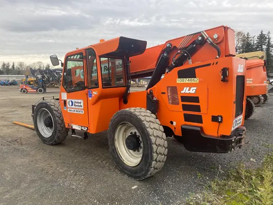 2018 SKYTRAK 8042 Forklift