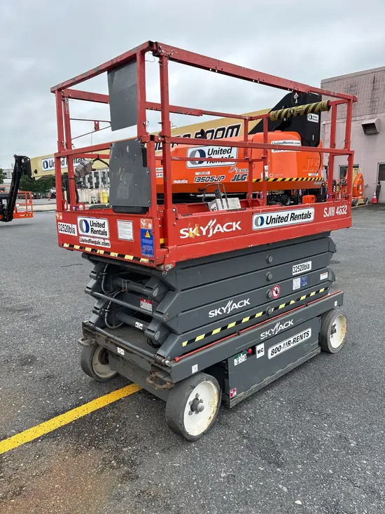 2016 Skyjack SJIII4632 Scissor Lift