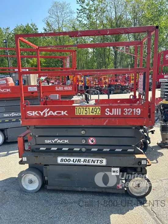 2018 Skyjack SJIII3219 Scissor Lift