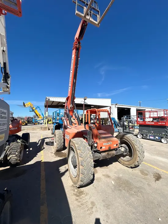 2014 SKYTRAK 8042 Forklift