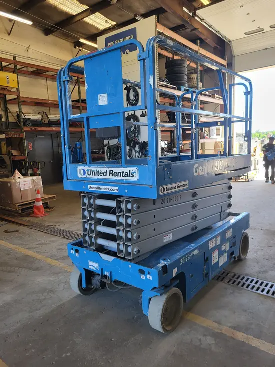 2016 Genie GS-3246 Scissor Lift