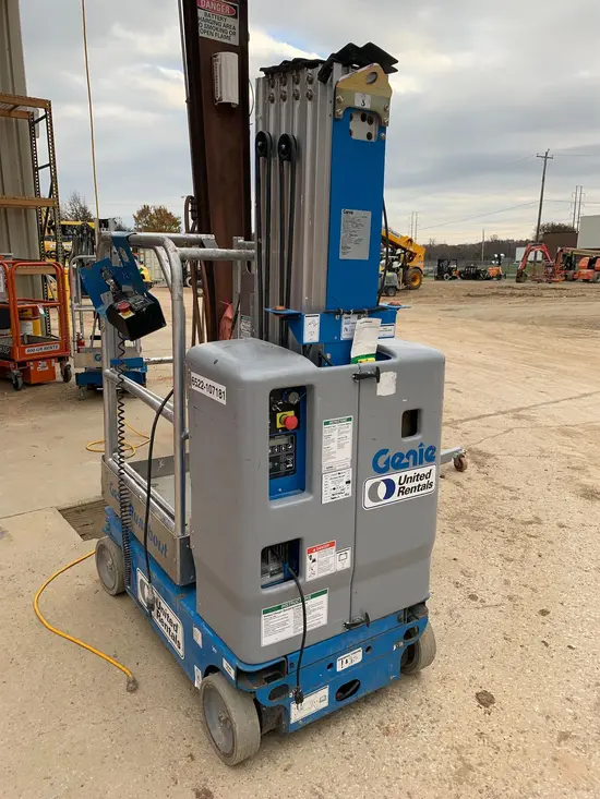 2018 Genie GR-20 Self-Propelled One-Person Lift