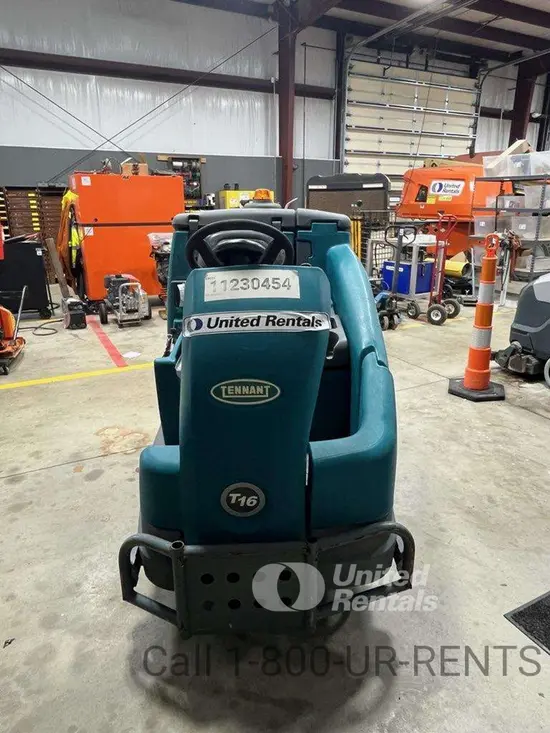 2021 Tennant T-16 Sweeper