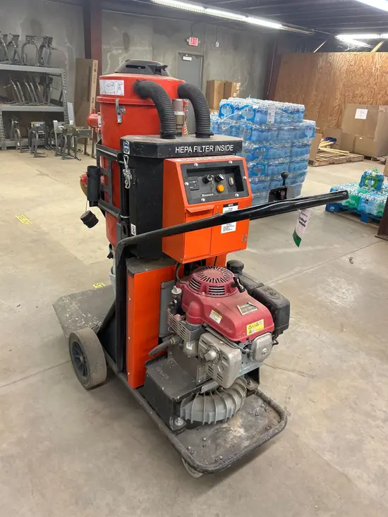 2021 Husqvarna T4000P Vacuum