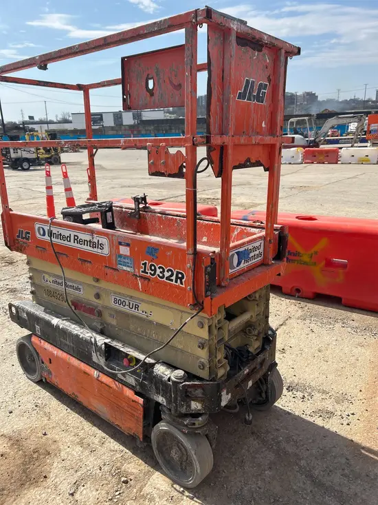 2018 JLG 1932R Scissor Lift