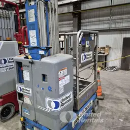 2018 Genie GR-20 Self-Propelled One-Person Lift