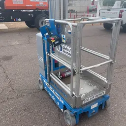 2019 Genie GR-20 Self-Propelled One-Person Lift