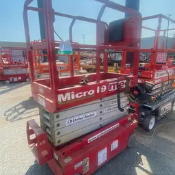 2019 MEC MICRO 19 Scissor Lift