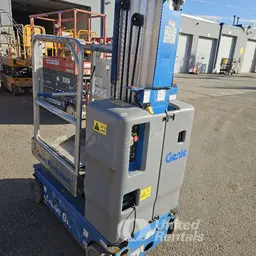 2018 Genie GR-20 Self-Propelled One-Person Lift