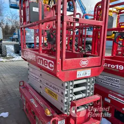 2019 MEC MICRO 19 Scissor Lift