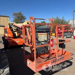 2018 JLG E450AJ Articulating Boom Lift
