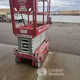 2018 MEC MICRO 19 Scissor Lift