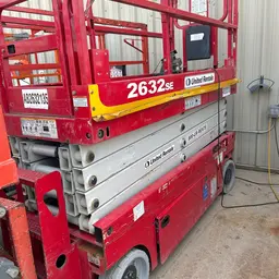2017 MEC 2632SE Scissor Lift