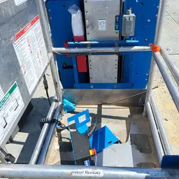 2018 Genie GR-20 Self-Propelled One-Person Lift