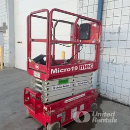 2018 MEC MICRO 19 Scissor Lift