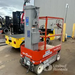 2018 Skyjack SJ16 Self-Propelled One-Person Lift