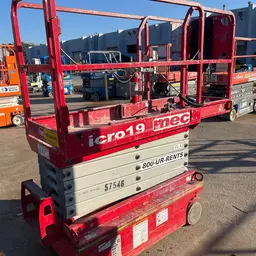 2018 MEC MICRO 19 Scissor Lift