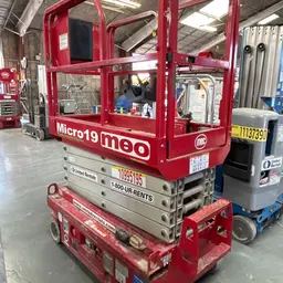 2019 MEC MICRO 19 Scissor Lift
