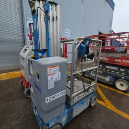 2016 Genie GR-20 Self-Propelled One-Person Lift