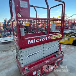 2018 MEC MICRO 19 Scissor Lift