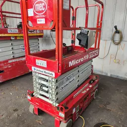 2018 MEC MICRO 19 Scissor Lift