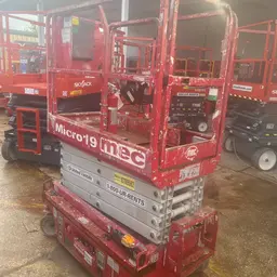 2018 MEC MICRO 19 Scissor Lift