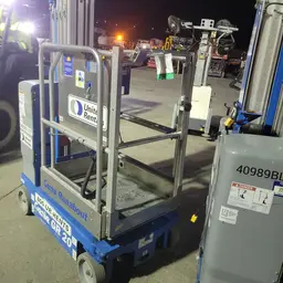 2018 Genie GR-20 Self-Propelled One-Person Lift
