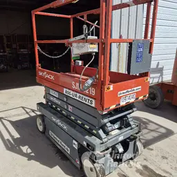 2018 MEC 1330SE Scissor Lift