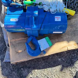 2012 JD NEUHAUS PROFI 10T Hoist