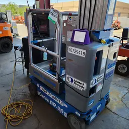 2018 Genie GR-20 Self-Propelled One-Person Lift