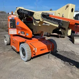 2017 JLG E400AJPN Articulating Boom Lift