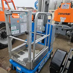2018 Genie GR-20 Self-Propelled One-Person Lift