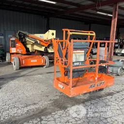 2017 JLG E450AJ Articulating Boom Lift