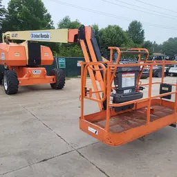 2017 JLG 800AJ Articulating Boom Lift