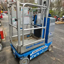 2018 Genie GR-20 Self-Propelled One-Person Lift