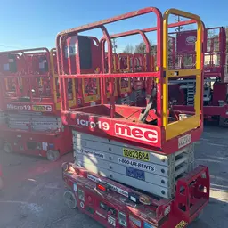 2018 MEC MICRO 19 Scissor Lift