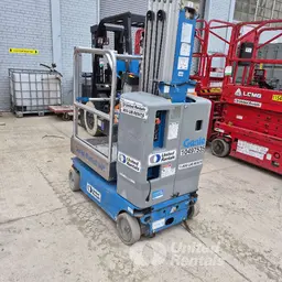 2016 Genie GR-20 Self-Propelled One-Person Lift