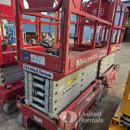 2020 MEC MICRO 19 Scissor Lift