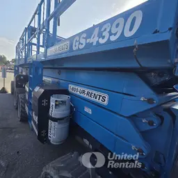 2017 Genie GS-4390 RT Rough Terrain Scissor Lift