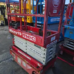 2019 MEC MICRO 19 Scissor Lift