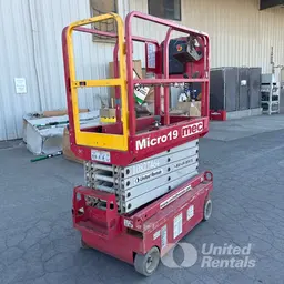 2018 MEC MICRO 19 Scissor Lift